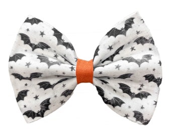 Halloween Dog Bow Tie With Bats, Halloween Bow Ties, Halloween Dog Collar Bow, Halloween Cat Bow Tie, Dog Halloween Accessory, Fall Dog Bows