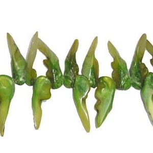 Natural 11x32mm-14x45mm Mother Of Pearl Shell Green Tooth-Shaped Beads Genuine Gemstone