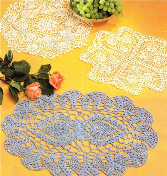 Doilies Three pretty vintage doilies Home Décor