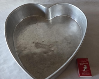 Vintage Heart Cake Tin Extra Large Aluminium Heart-shaped 31cm x 8cm deep