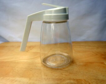 Syrup Dispenser  Clear Base with White Plastic Cap  Federal Houseware Sugar Pourer   Retro Farmhouse Decor