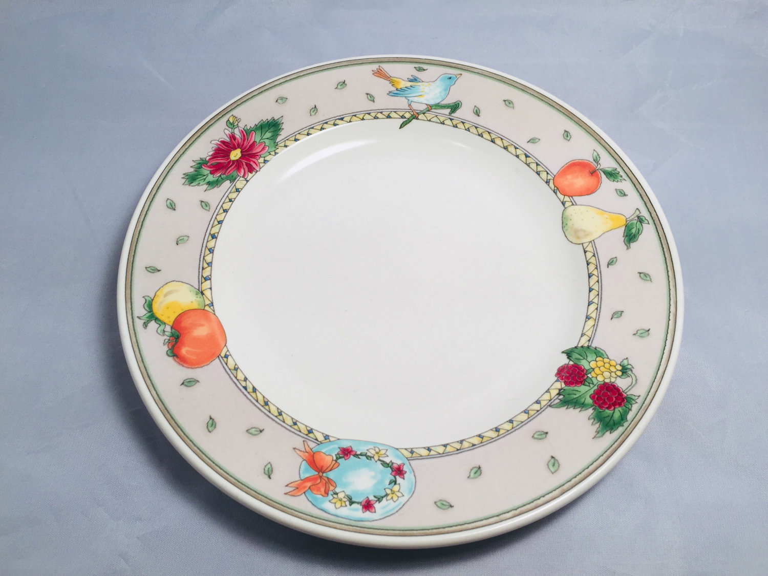 MIKASA SUMMER JEWELS SALAD PLATES SET OF 2 MIKASA SUMMER JEWELS SALAD PLATES SET OF 2
