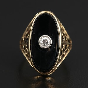 Vintage Art Deco Oval  14K Yellow Gold Diamond and Black Onyx Ring