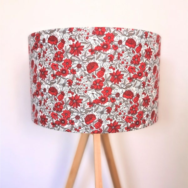 Abat-jour ou suspension cylindrique en tissu motif fleurs rouges idée cadeau anniversaire noël déco moderne