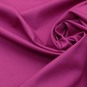 Liberty Fabrics Plain Tana Lawn™ in &#39;Fuchsia&#39;
