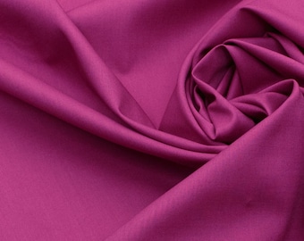 Liberty Fabrics Plain Tana Lawn™ in 'Fuchsia'