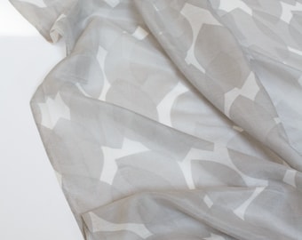 Cotton & Silk Batiste With Grey Leaf Print - Designer Deadstock