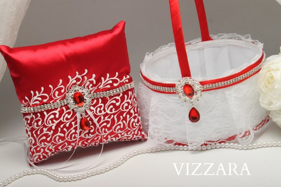 red and white flower girl baskets