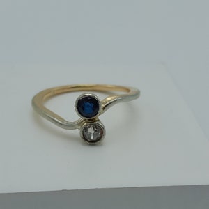 Victorian ring antique gold with sapphire and diamond
