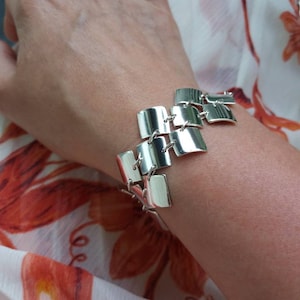 Pulsera minimalista con bloques de plata