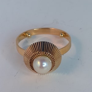 Vintage gold pearl ring seventies
