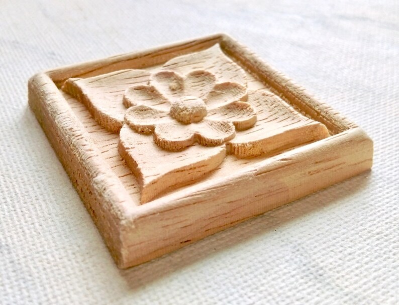 wood onlay furniture decoration furniture embellishment 4 pcs Rosette applique wood carving wood embellishment 5cm wood rosette