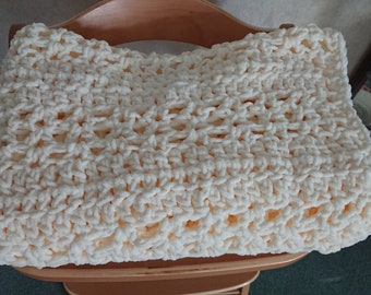 Super Chunky Hand Crocheted Cream Throw, Crocheted Blanket, Homemade Throw, Woolen Blanket, Chunky Blanket