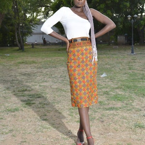 Elegant Customizable Straight Skirt in real African Wax &quot;Golden Arm&quot; with loops and zipper - Chic ethnic fashion