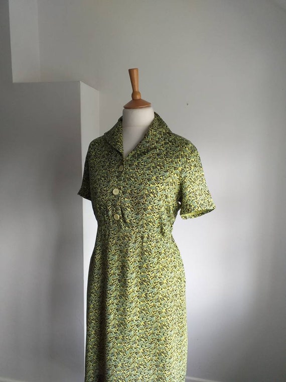 1940s 1950s  Dress Lime Green Geometric Print  39" - image 6