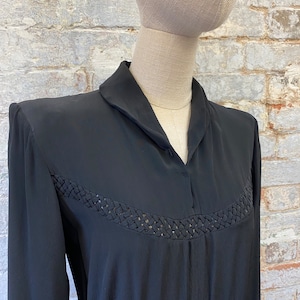 1940s Vintage Dress with Lattice Work Detail Black 39&quot;- 32&quot;- 42&quot; MEDIUM