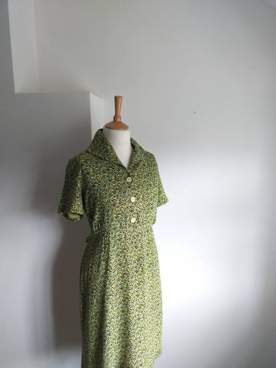 1940s 1950s  Dress Lime Green Geometric Print  39" - image 7