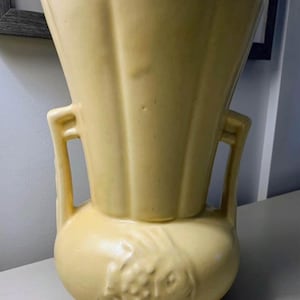 Vintage Abington Pale Yellow Fish Double Handled Urn Vase Made in USA
