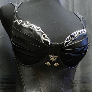 Black Version! Inspired by LEGEND Of The SEEKER Kahlan's Corset Faux-leather Medieval armor bustier CUSTOM Made