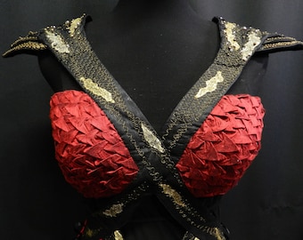 Made to measure! Inspired by Daenerys Targaryen's red and black dress, pleated skirt from season 4 / dragon scale embroidery, silk