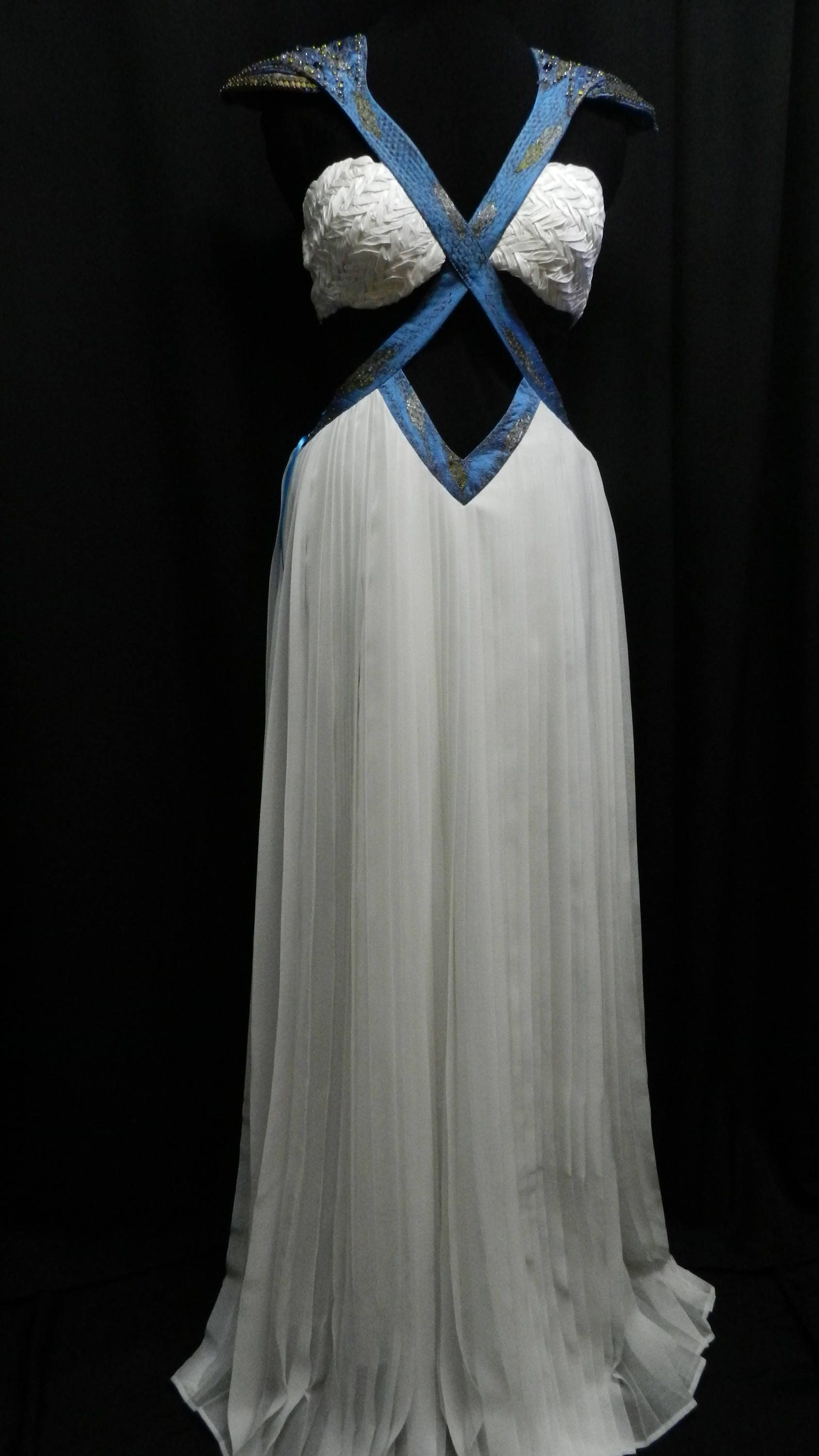 Custom Made to Your Size! Inspired by Daenerys Targaryen Blue / White Dress Pleated Skirt Game of Thrones Silk Dragon Scales Season 4 - Etsy Custom Made to Your Size! Inspired by Daenerys Targaryen Blue / White Dress Pleated Skirt Game of Thrones Silk Dragon Scales Season 4 - Etsy
