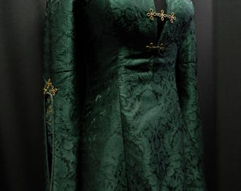 Inspired by Alicent Hightowers Green dress from House of the Dragon custom made to your size! Inspired by Alicent Hightowers Green dress from House of the Dragon custom made to your size!