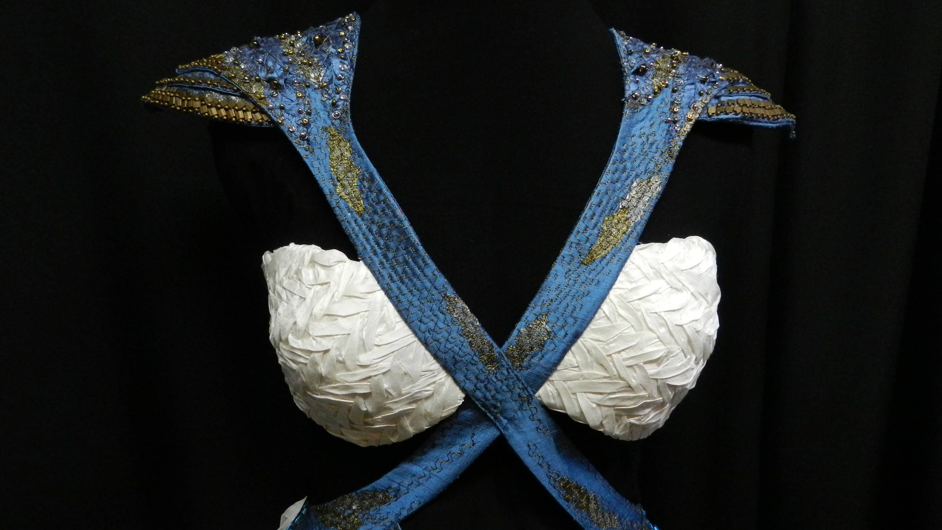 Custom Made to Your Size! Inspired by Daenerys Targaryen Blue / White Dress Pleated Skirt Game of Thrones Silk Dragon Scales Season 4 - Etsy Custom Made to Your Size! Inspired by Daenerys Targaryen Blue / White Dress Pleated Skirt Game of Thrones Silk Dragon Scales Season 4 - Etsy