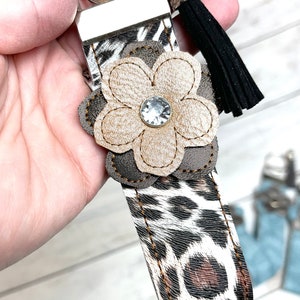 Floral Rivet Wristlet Keyfob: ITH Machine Embroidery Design (Digital Download)