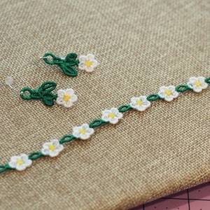 Daisy Chain FSL Embroidery Design: Bracelet and Earrings (Digital Download)