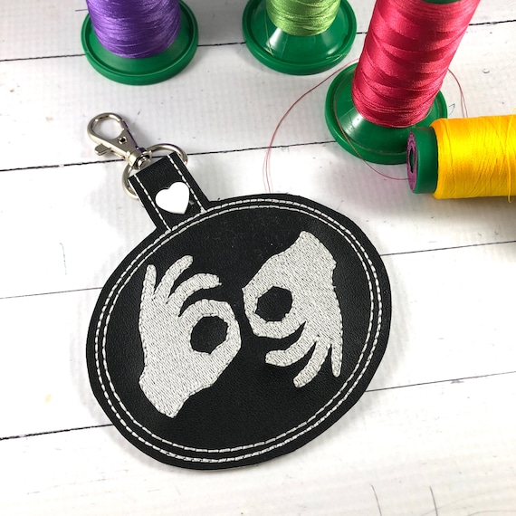 ASL手話通訳者スナップタブ：インザフープ刺繍デザイン（4x4および5x7