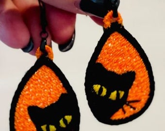 Peeking Cat FSL Earrings - In the Hoop Freestanding Lace Earrings- In the Hoop Project for Machine Embroidery Design - Halloween FSL