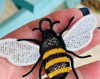 Diseño de bordado de encaje independiente de abeja en Mylar: Adorno FSL, atrapasoles (aro de 4x4)