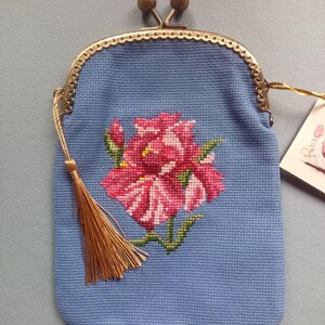 Neceser con diseño de flor de iris, bordado a mano, regalo personalizado, accesorio hecho a mano
