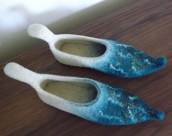 Felt woollen Slippers for women, ready to be shipped, size UK 5 - EU 38