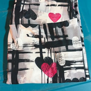 Abstract Heart Print Leggings with Pockets, Butter-Soft Yoga Pants, Everyday Outfit image 3