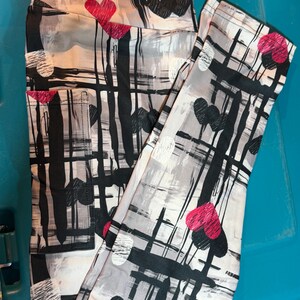 Abstract Heart Print Leggings with Pockets, Butter-Soft Yoga Pants, Everyday Outfit image 4