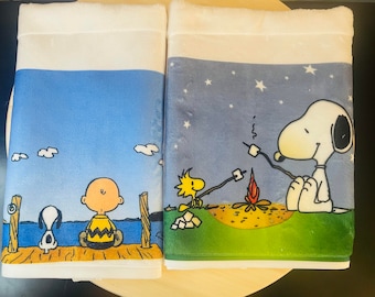 Toalla de mano con diseño de cachorro de camping inspirado