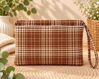 Diaper Changing Pad Clutch, Travel Baby Diaper Mat, Pockets for Phone, Diapers, Cream, Wipes