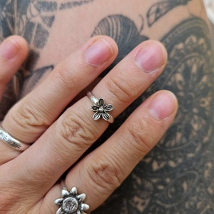 Flower ring Made to Order