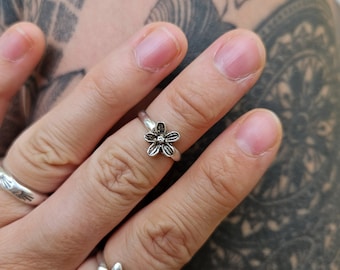 Flower ring Made to Order