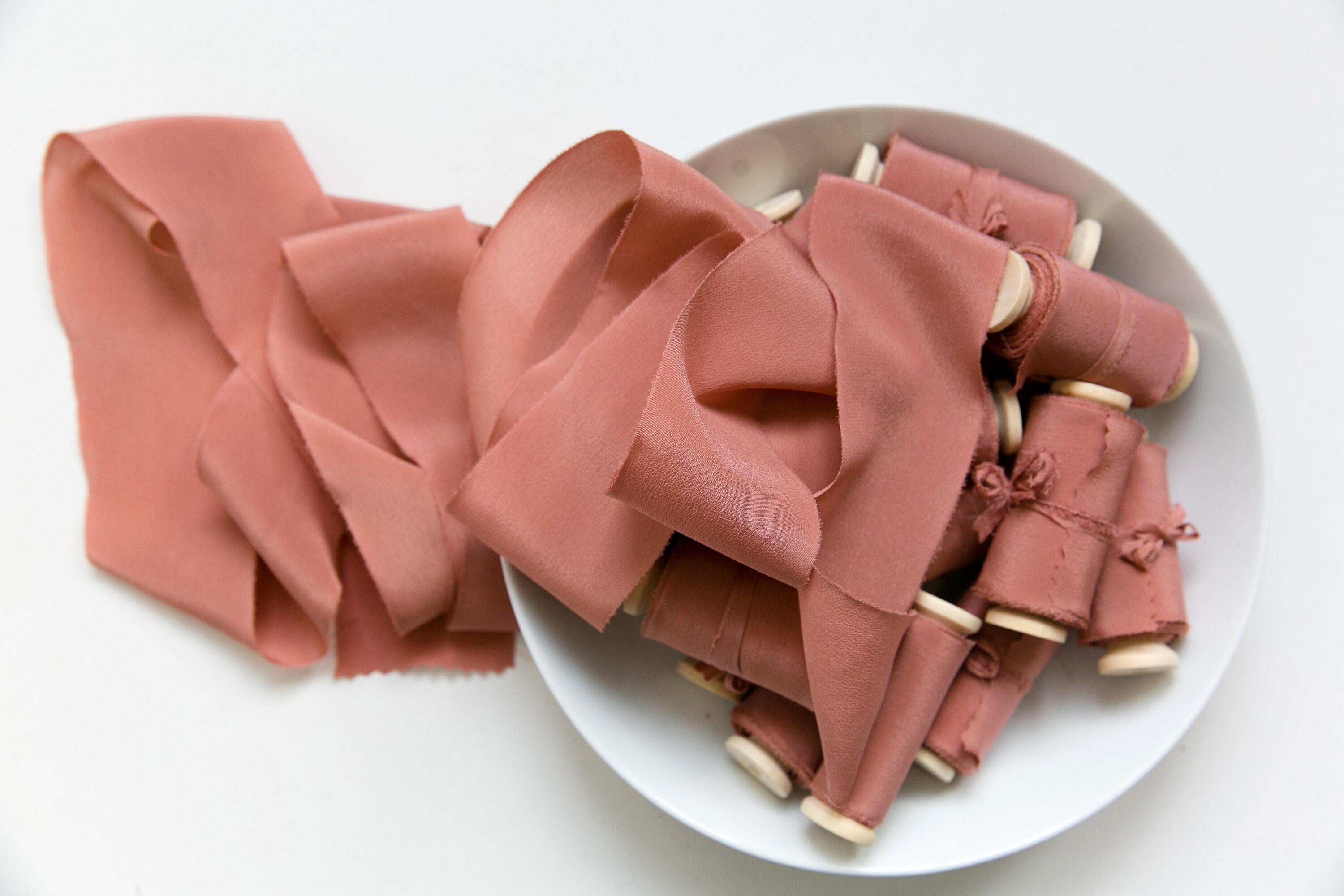 Ruban de soie, ruban de soie teint à la main en terre cuite rose, rubans de soie, rubans de soie teints à la main, ruban de soie 100 % pure, ruban de
