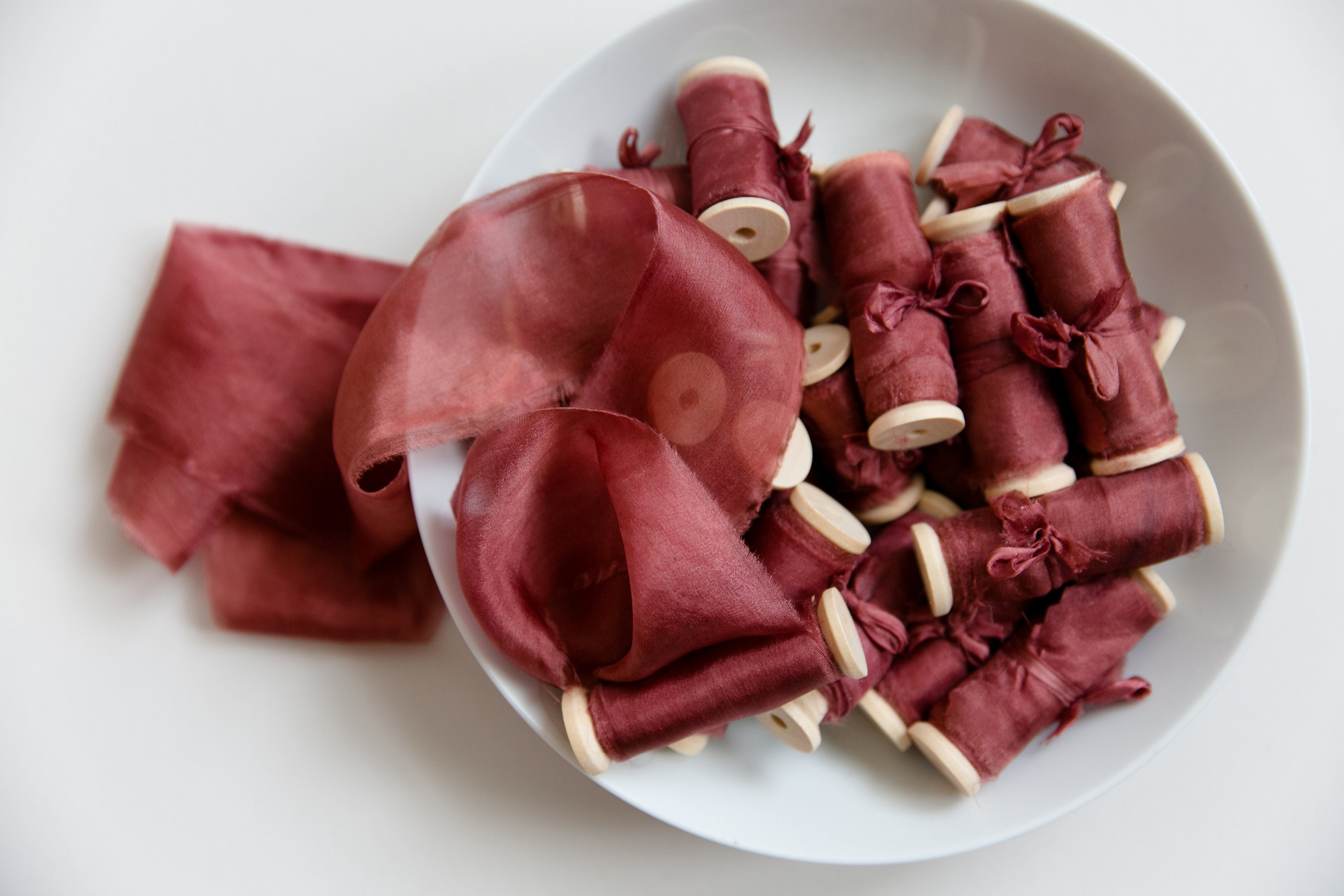 Ruban de soie, ruban de soie teint à la main auburn rouge, rubans de soie, rubans de soie teints à la main, ruban de soie 100 % pure, ruban de bouquet