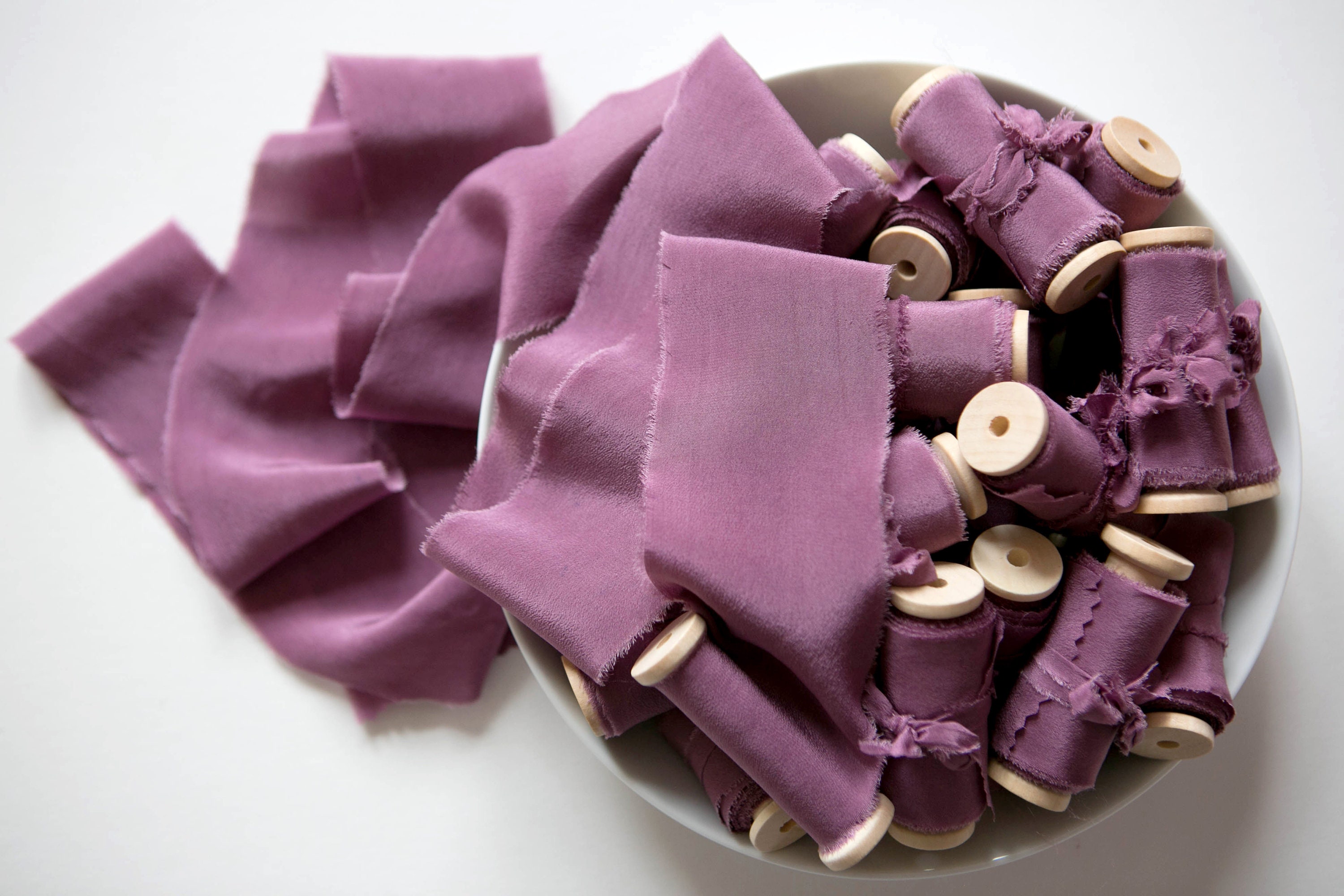 Ruban de soie, ruban de soie teint à la main raisin violet, rubans de soie, rubans de soie teints à la main, ruban de soie 100 % pure, ruban de bouque