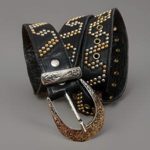 Sand Castle Stud Belt - Etsy display picture 1