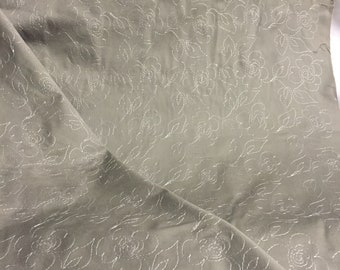 14-15m VINTAGE COTTON EMBROIDERY Fabric Textile Roll Flower