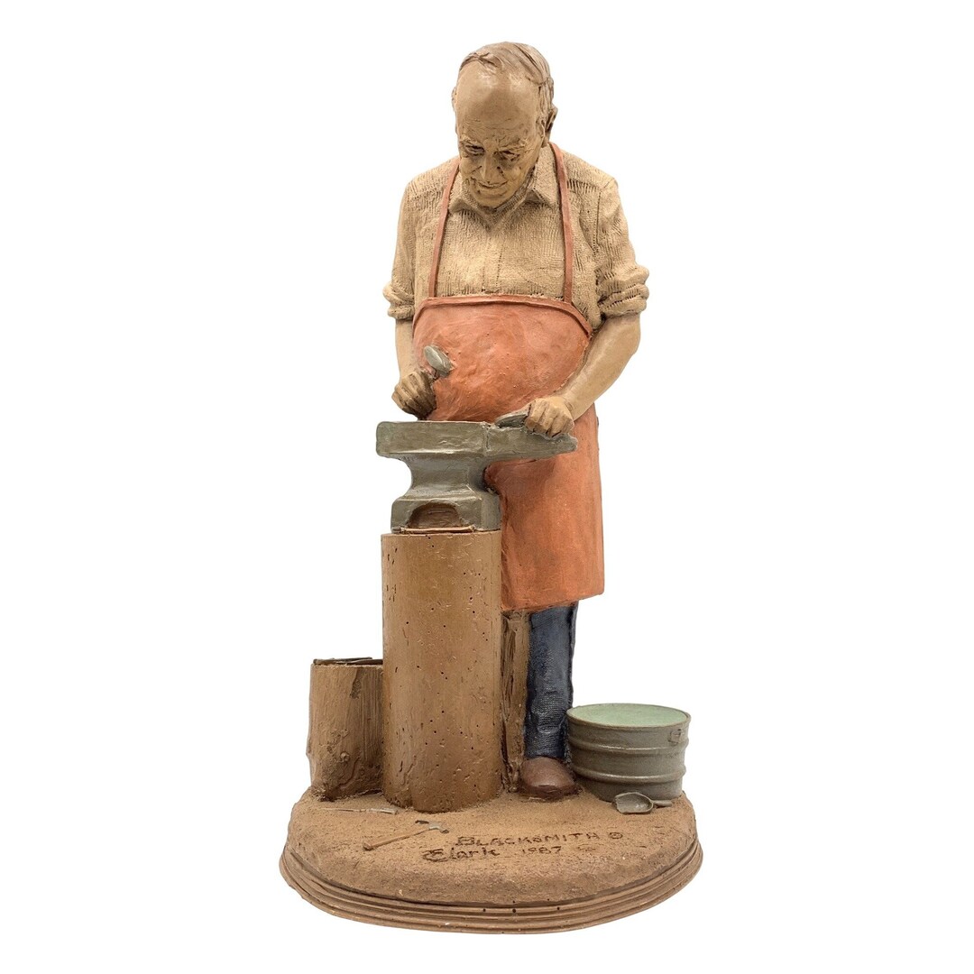Tom Clark BLACKSMITH Figurine 84 Horseshoes Anvil True Builders COA