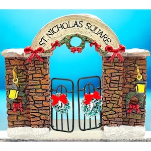 St Nicholas Square Christmas Village Collection Arched Gateway Sign 2002 Kohls