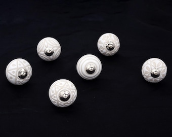 6er Set vintage Knäufe Keramik mit beigen geometrischen und floralen Motiven
