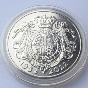 2022 5 Five pound Coin The Queen&#39;s Seventy years of Service Platinum Jubilee