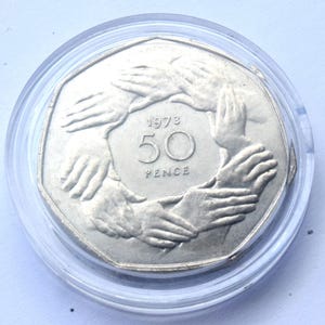 1973 EEC (Hands) 50p Coin Rare Commemorative Fifty Pence Coin
